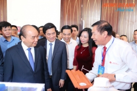 Chủ tịch nước biểu dương tinh thần sáng tạo khoa học công nghệ của Gốm Đất Việt