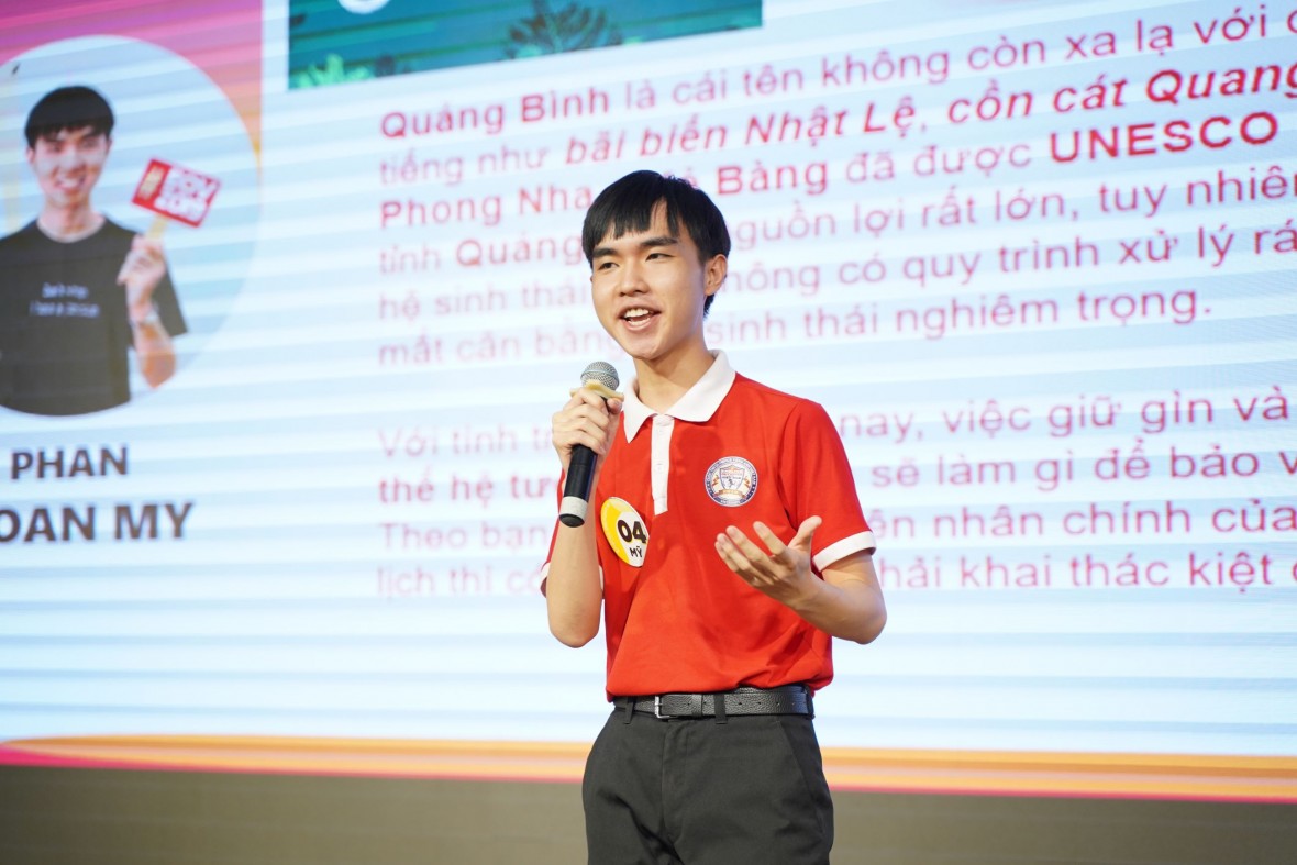 Tại EOV 2019, thí sinh Phan Hoàn Mỹ đã làm tất cả khán giá phải thán phục ở phần trình bày cá nhân trong phần thi “Việt Nam một điểm đến”.
