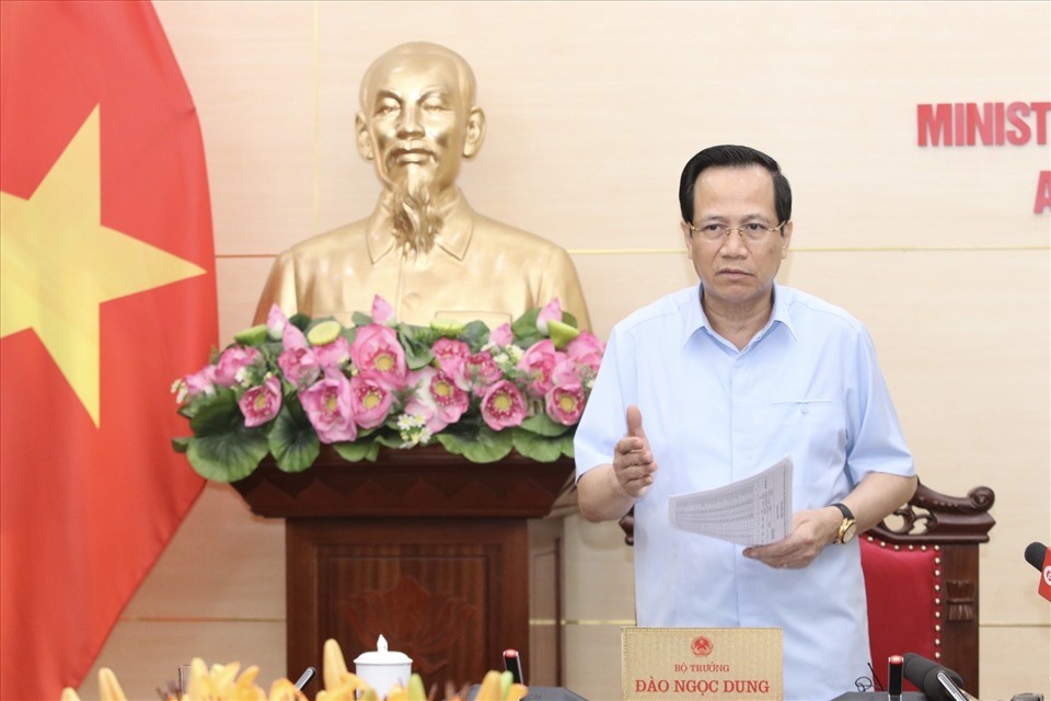 Bộ trưởng Bộ LĐTBXH Đào Ngọc Dung phát biểu tại Hội nghị trực tuyến với các địa phương sáng 12/8.