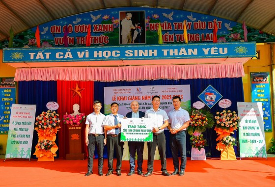 Toyota Việt Nam chung tay xanh hoá học đường