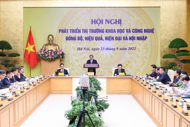Thủ tướng Phạm Minh Chính nêu rõ 6 nhóm nhiệm vụ, giải pháp khắc phục các hạn chế, giải toả các điểm nghẽn để tạo ra những bứt phá cần thiết cho thị trường khoa học công nghệ - Ảnh: VGP/Nhật Bắc