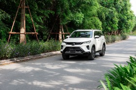 Toyota Việt Nam nâng cấp Fortuner nhập khẩu nguyên chiếc