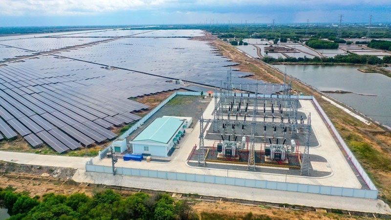 Nhà máy điện mặt trời Trung Nam Trà Vinh khai thác hiệu quả nhờ khả năng đấu nối và giải tỏa công suất trung tâm điện lực Duyên Hải vào trạm 500/220 kV.