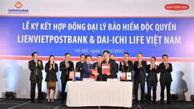 LienVietPostBank và Dai-ichi Life Việt Nam ký kết hợp đồng độc quyền kinh doanh bảo hiểm liên kết ngân hàng