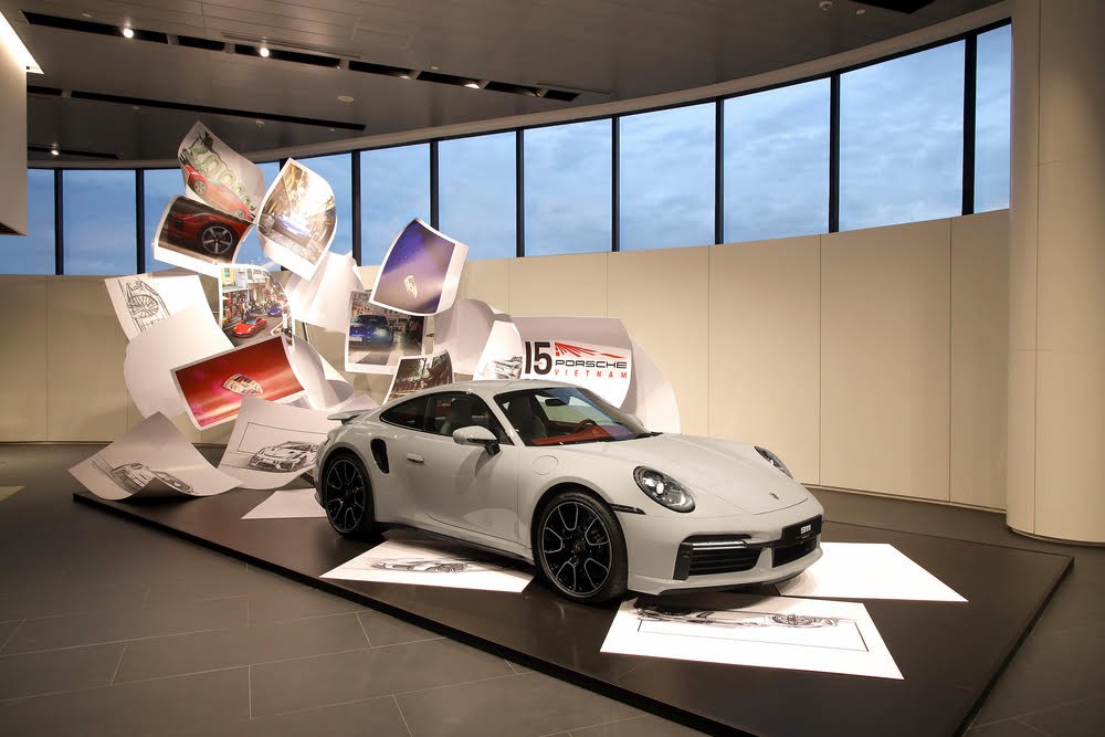 Porsche giới thiệu ấn phẩm kỷ niệm 15 năm Porsche Việt Nam