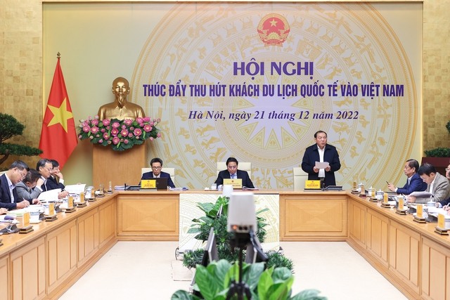 Thủ tướng chủ trì Hội nghị thúc đẩy thu hút khách du lịch quốc tế vào Việt Nam