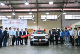 Ford Việt Nam trao tặng động cơ, hộp số và xe mới cho các trường kỹ thuật