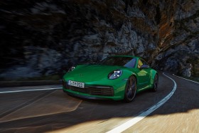 Siêu xe trọng lượng nhẹ Porsche 911 Carrera T ra mắt với giá bán lẻ từ 8,23 tỷ đồng