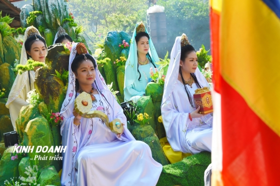 Đà Nẵng: Những hình ảnh đặc sắc trong hoạt động diễu hành và rước Đức Quán Âm trong lễ hội Quán Thế Âm