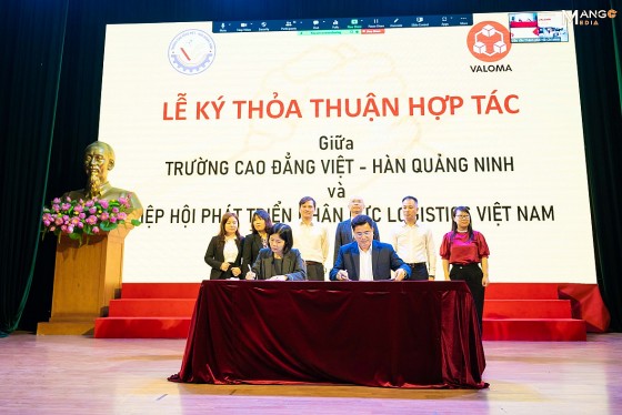 Tăng cường kết nối và phát triển nguồn nhân lực logistics Việt Nam