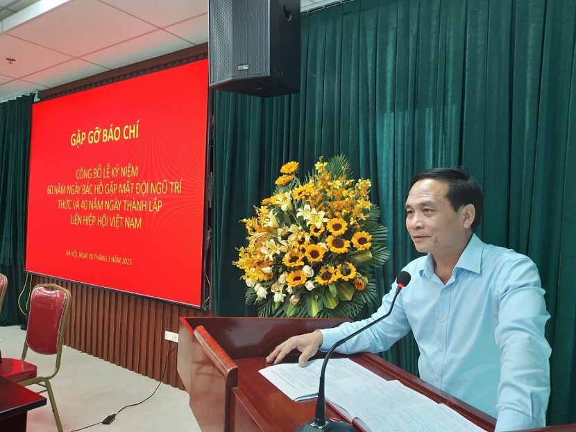 PGS.TS Phạm Ngọc Linh, Phó Chủ tịch Liên hiệp Hội Việt Nam phát biểu tại họp báo