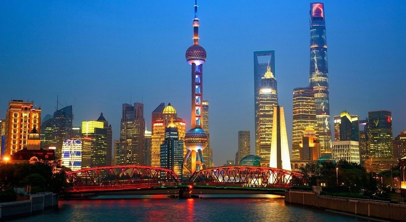 Phố Đông - Biểu tượng sầm uất nhất bên bến Thượng Hải (Ảnh Internet)