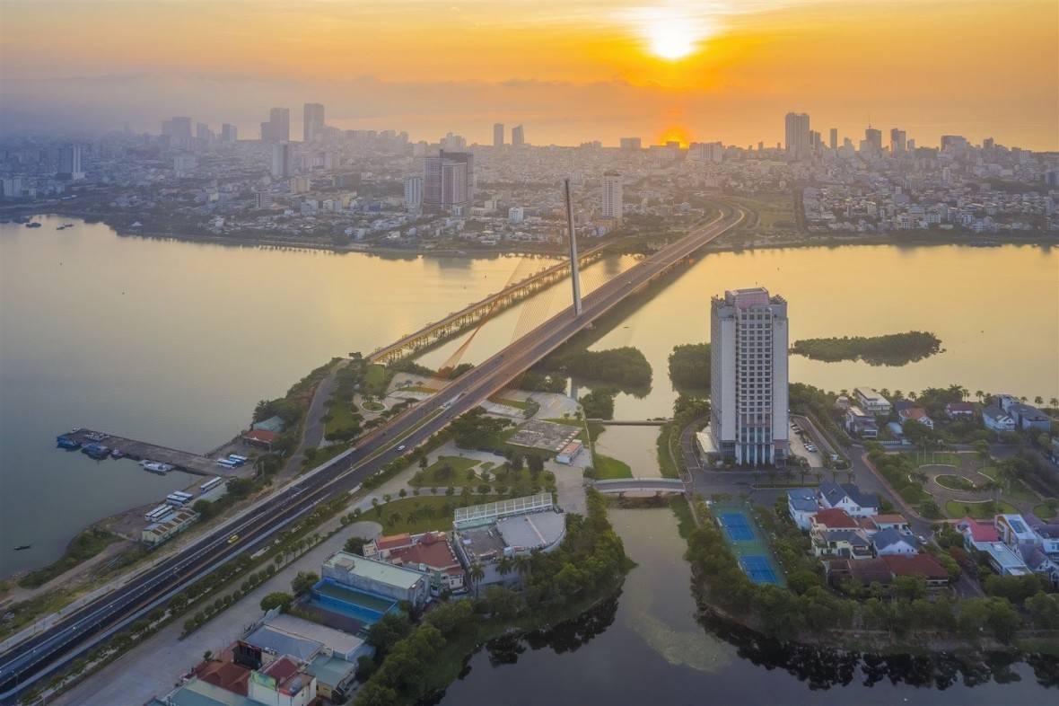 Khu vực dịch vụ chiếm 68,4% GRDP Đà Nẵng 