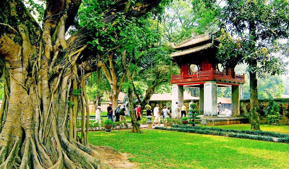 Khách du lịch đến Hà Nội tăng 42%