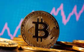 Bản tin kinh tế 24/10: Bitcoin tăng lên mức cao nhất hơn một năm qua