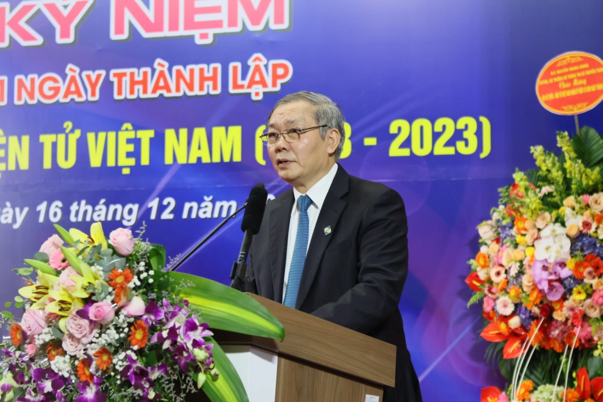 Bộ trưởng Bộ TTTT Nguyễn Mạnh Hùng: 'Sứ mệnh mới của REV là sứ mệnh làm chủ công nghệ'