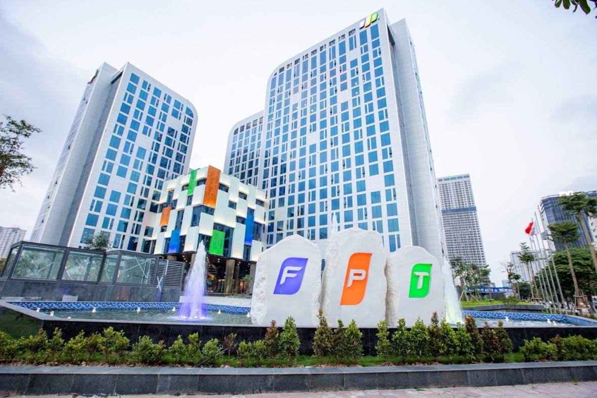 FPT lập kỷ lục mới về vốn hóa, tiến gần top 10 doanh nghiệp niêm yết giá trị nhất sàn chứng khoán Việt Nam