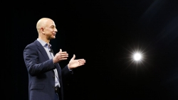 Jeff Bezos từ chức Giám đốc điều hành của Amazon