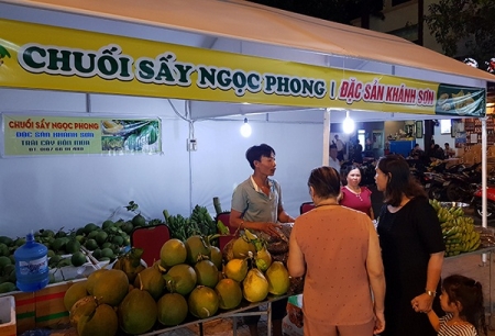 Phiên chợ thực phẩm an toàn Khánh Hòa: Nơi đặt niềm tin cho người tiêu dùng