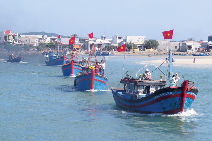 Nhìn lại 10 năm thực hiện Nghị quyết về “Chiến lược Biển Việt Nam“