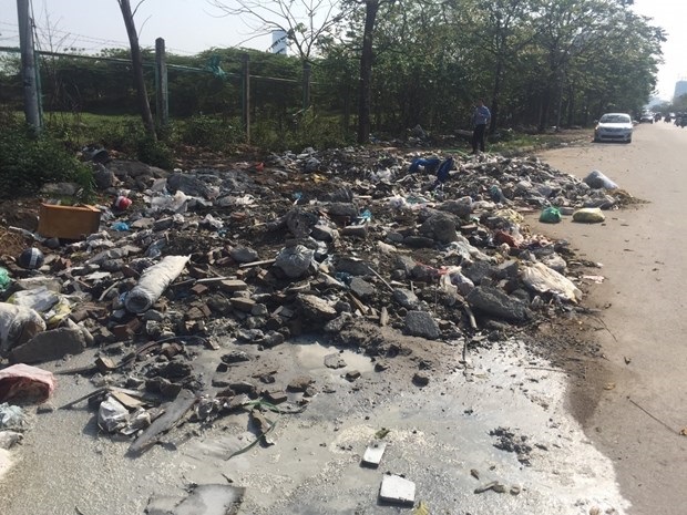 Ngăn chặn nạn đổ trộm phế thải, đảm bảo mỹ quan đô thị ​ở Hà Nội