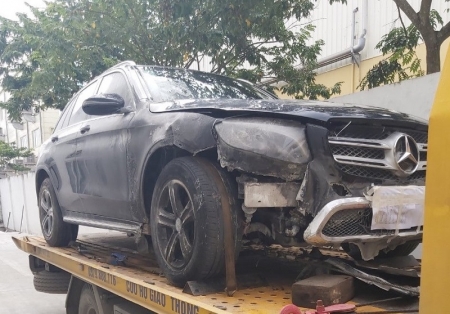 Vụ xe Mercedes GLC 200 bốc cháy: Hãng “dùng dằng”, khách hàng “ôm nỗi đắng cay”